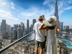 Dubai: caut o partenera pentru o minivacanta de 4 zile